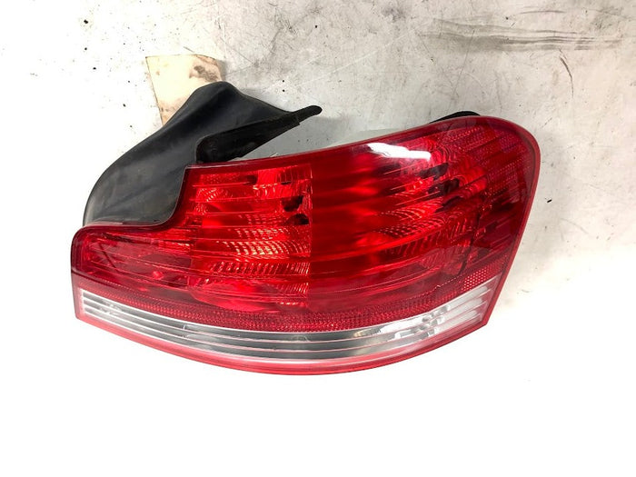 BMW E82 E88 135i 128i Pre-LCI Right/Passenger Side Tail Light 7285642