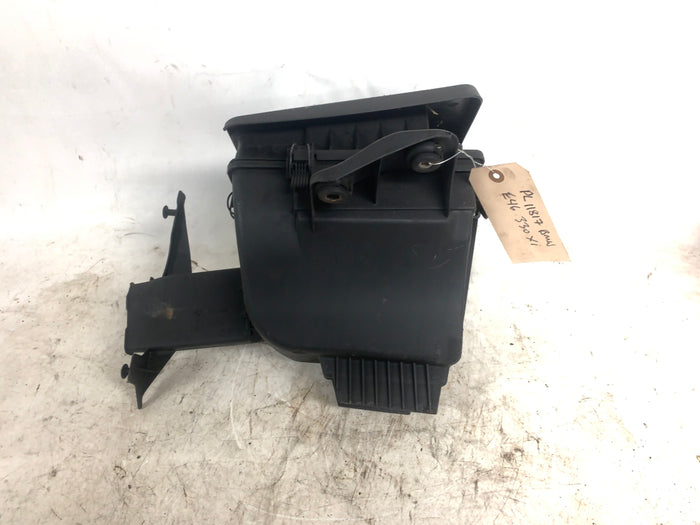 BMW E46 330ci 330i 330xi M54 Engine Intake Air Filter Box 7501974