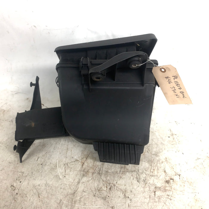 BMW E46 330ci 330i 330xi M54 Engine Intake Air Filter Box 7501974