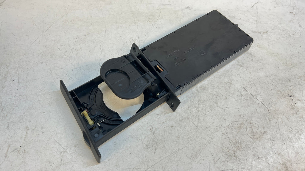BMW E60/E61 CUP HOLDER RIGHT 51457047145 – Proper Parts Co