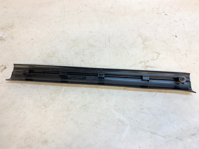 BMW E85/E86 Z4 Left/Driver Side Interior Door Sill Trim 7016799