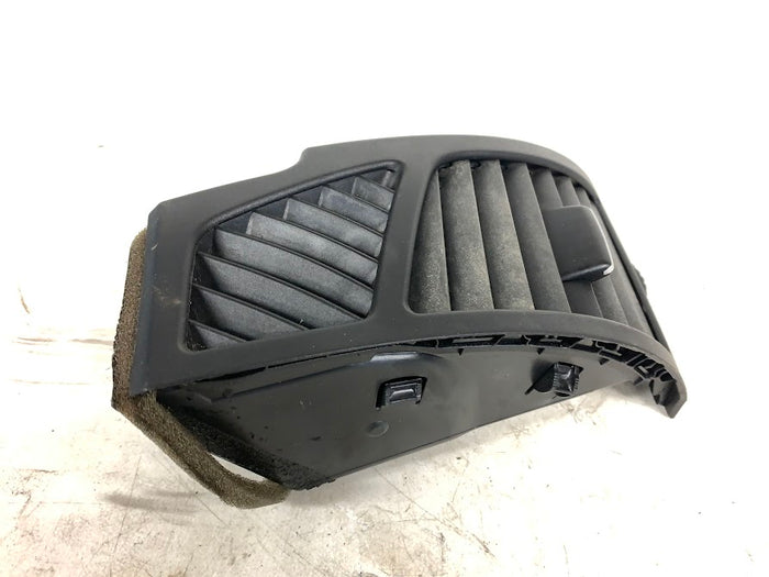 BMW E82 E88 135i 128i Right/Passenger Side Dashboard Air Vent 7059188