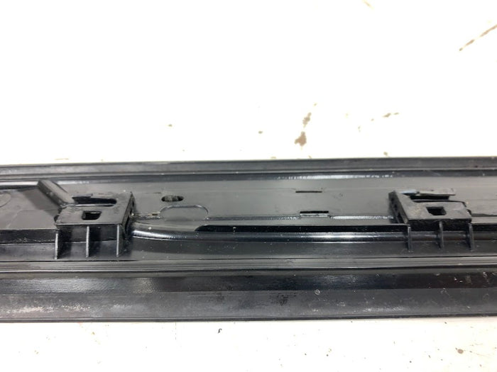 BMW E82 135i 128i M Sport Left Door Entrance Sill Trim 51478045291 *DAMAGED*