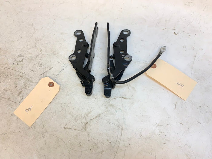 BMW E85/E86 Z4 Left/Right Hood Hinges 7016172/7016171