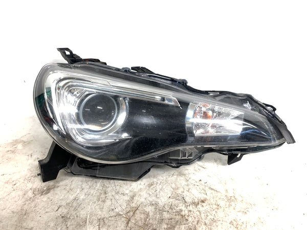 Subaru BRZ Right/Passenger Side Xenon Headlight 39000-60082