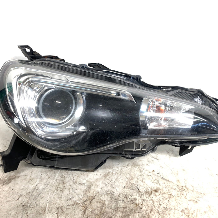 Subaru BRZ Right/Passenger Side Xenon Headlight 39000-60082