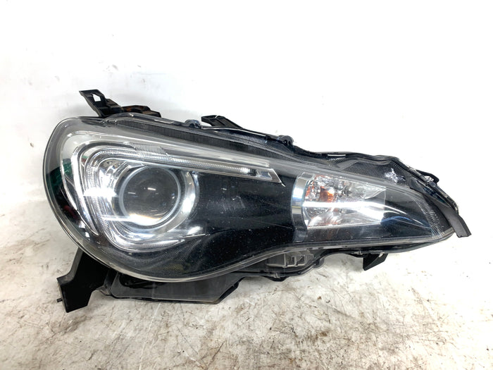 Subaru BRZ Right/Passenger Side Xenon Headlight 39000-60082