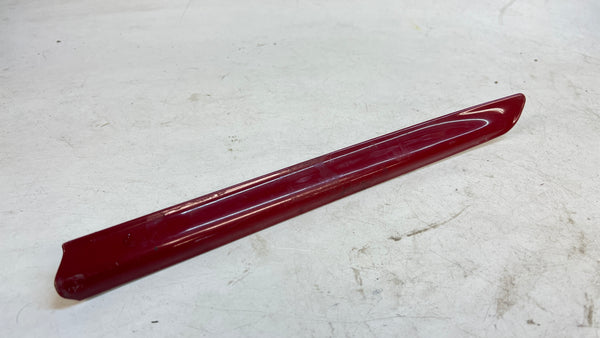 BMW E46 COUPE/CONVERTIBLE REAR QUARTER TRIM MOULDING RIGHT IMOLA RED 51137001042 *DAMAGED*