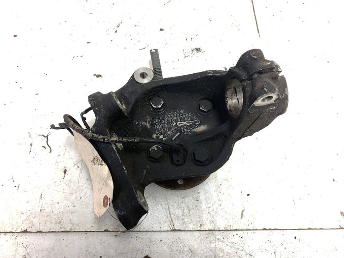 BMW E82 E88 135i 128i Left/Driver Side Front Knuckle/Hub/Spindle 6773209