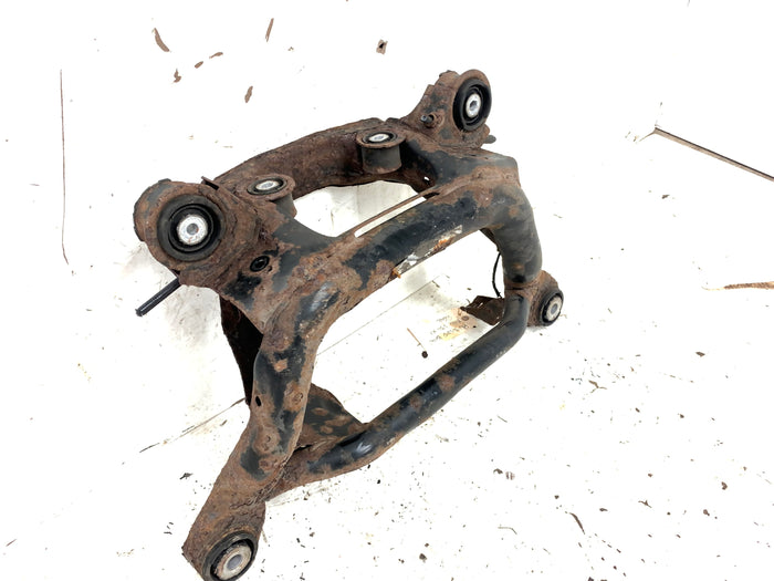 BMW E46 330ci 328ci 325ci 323ci Rear Subframe Axle Carrier Support Frame 33316770865
