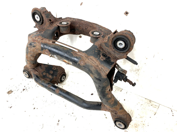 BMW E46 330ci 328ci 325ci 323ci Rear Subframe Axle Carrier Support Frame 33316770865