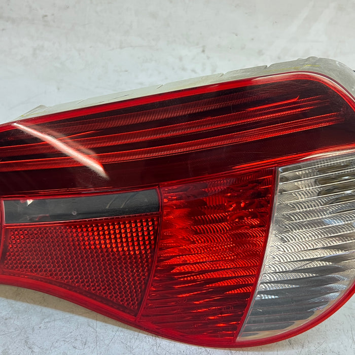 BMW E85/E86 Z4 LCI RIGHT TAIL LIGHT 63217162730 *DAMAGED*