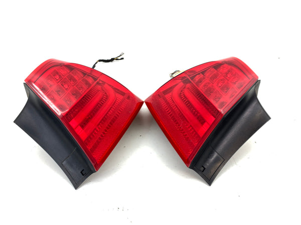 BMW E90 3 Series LCI Tail Light Set 7154156/7154155/7289429/7289430