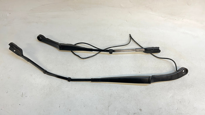 Tesla Model Y Left & Right Windshield Wiper Arms 1490249-00-C / 149024 ...