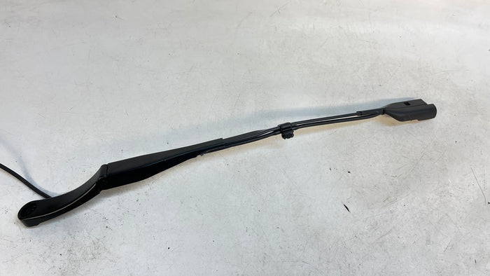 Tesla Model Y Left & Right Windshield Wiper Arms 1490249-00-C / 1490246-00-C