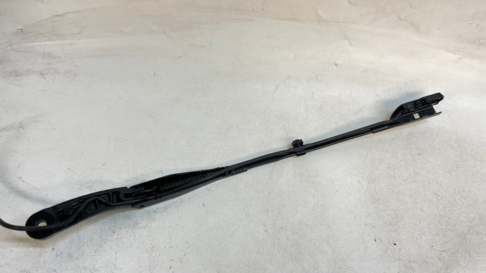 Tesla Model Y Left & Right Windshield Wiper Arms 1490249-00-C / 1490246-00-C