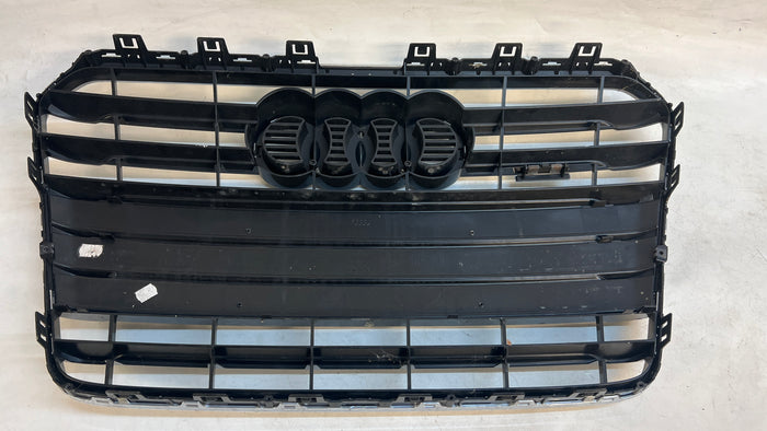 AUDI 8T A5 S-Line Front Bumper Grille Gloss Black Chrome 8T0853651