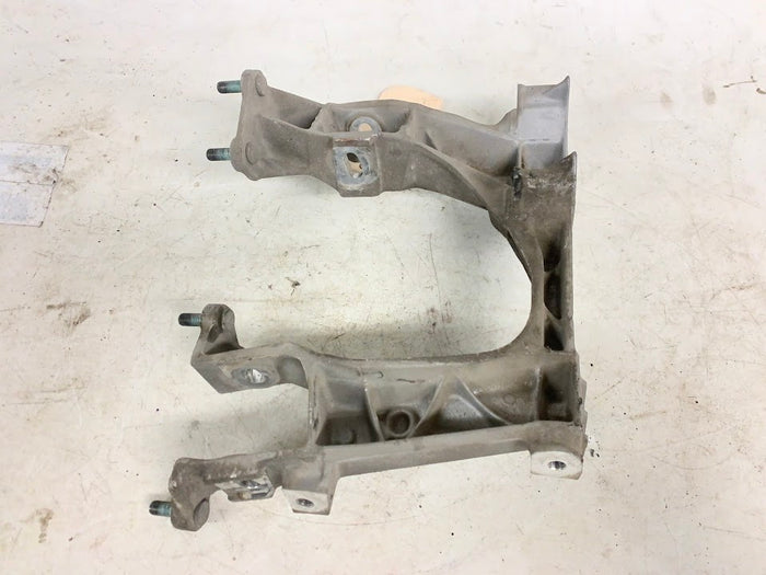 Porsche 986 Boxster S Left/Driver Side Rear Subframe Suspension Mount Bracket 98633115108