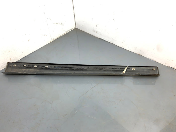 BMW E90 E91 335xi 330xi 328xi 325xi Sedan/Wagon LCI M Sport Driver Side Skirt Door Sill Titanium Silver 51772147271 *Damaged*