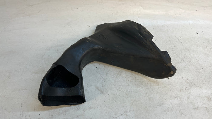 BMW E60 M5 BRAKE AIR DUCT FRONT RIGHT 7898242