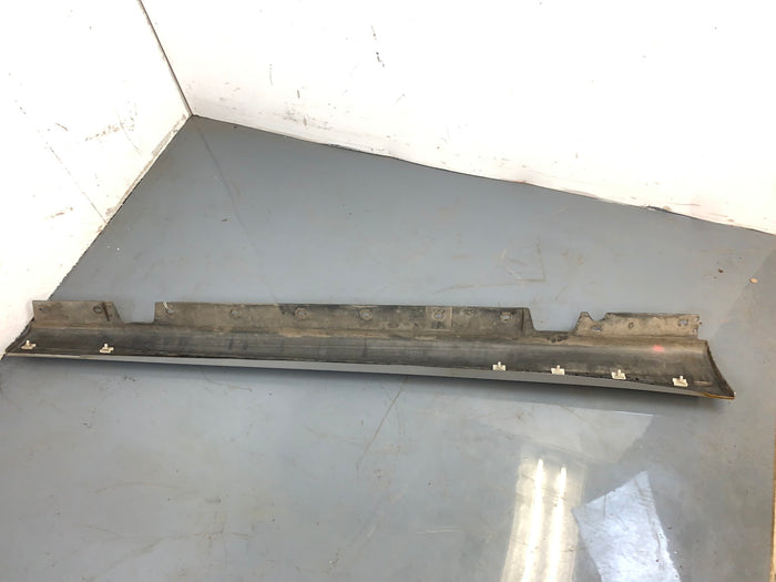 BMW E90 E91 335xi 330xi 328xi 325xi Sedan/Wagon LCI M Sport Driver Side Skirt Door Sill Titanium Silver 51772147271 *Damaged*
