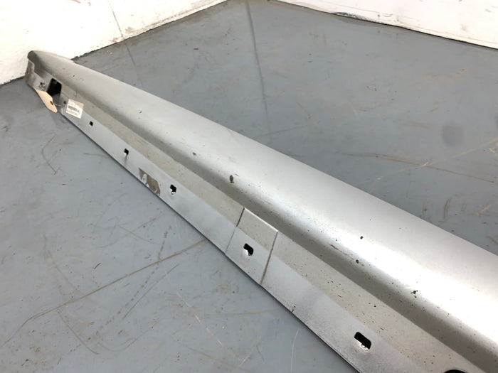 BMW E90 E91 335xi 330xi 328xi 325xi Sedan/Wagon LCI M Sport Driver Side Skirt Door Sill Titanium Silver 51772147271 *Damaged*