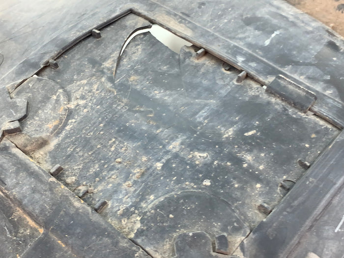 BMW E90 335i M Sport Right/Passenger Side Front Forward/Bottom Fender Liner 7892804 *DAMAGED*