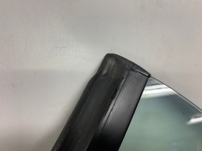 BMW E46 330ci M3 325ci 323ci Convertible Left/Driver Side Rear Window Glass 51368209423