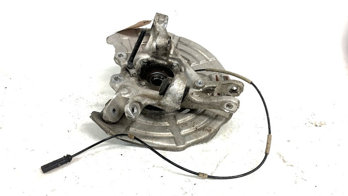 BMW F80 M3/F82 F83 M4/F87 M2 Right/Passenger Side Rear Hub/Knuckle/Wheel Carrier 2284882/33302284796 *DAMAGED*