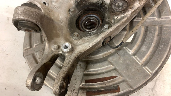 BMW F80 M3/F82 F83 M4/F87 M2 Right/Passenger Side Rear Hub/Knuckle/Wheel Carrier 2284882/33302284796 *DAMAGED*