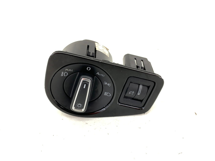 Volkswagen MK7/5G GTI Headlight Switch *DAMAGED*