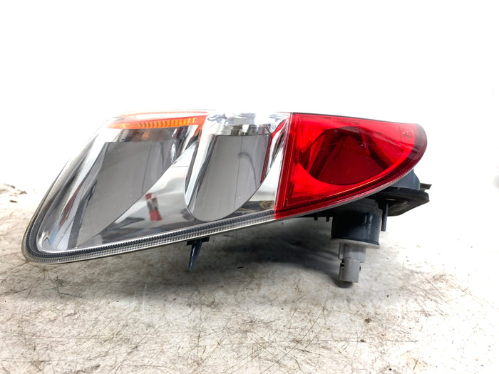 2004-2005 Honda EP3 Civic SiR Right/Passenger Side Tail Light