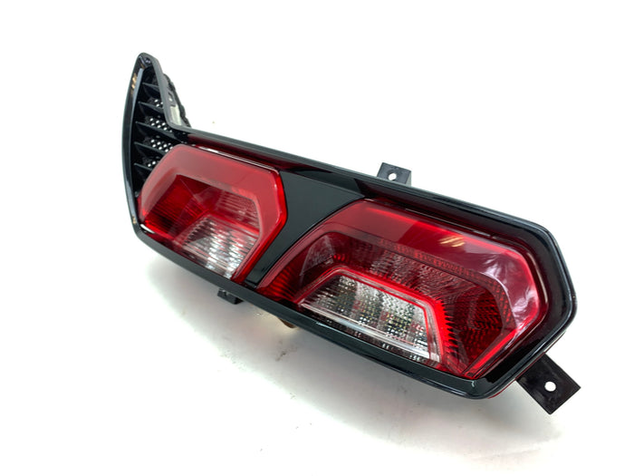 Chevrolet C7 Corvette Right/Passenger Side Tail Light W/Black Trim 23170470/23267648