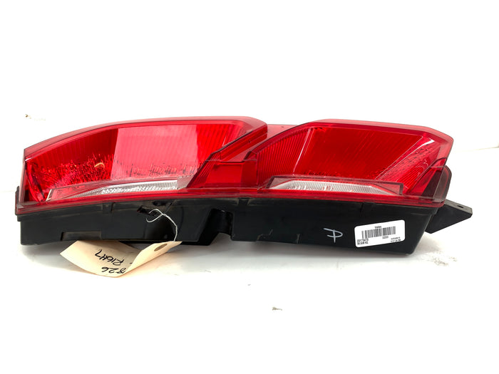 Chevrolet C7 Corvette Right/Passenger Side Tail Light W/Black Trim 23170470/23267648