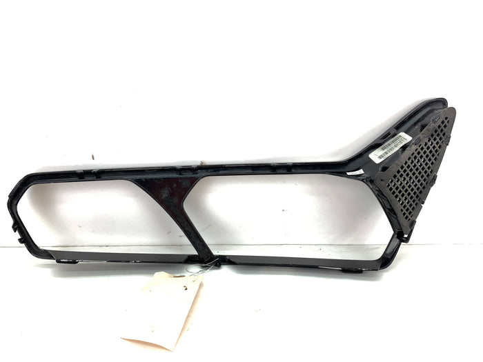 Chevrolet C7 Corvette Right/Passenger Side Tail Light W/Black Trim 23170470/23267648