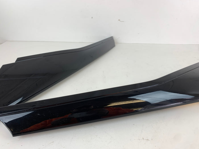 Chevrolet C7 Corvette Left/Right Exterior A Pillar/Windshield Trim Set 23163510/23163511