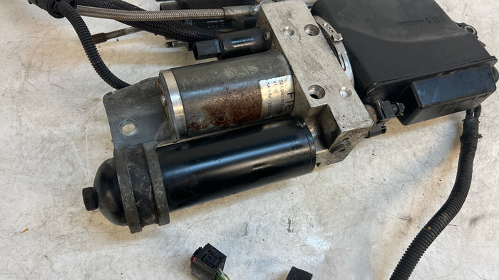 BMW E60 E61 M5 E63 E64 M6 SMG Hydraulic Unit Pressure Accumulator *DAMAGED*