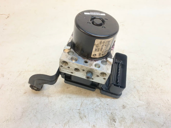 BMW F30 328xi ABS Pump 6860731/6860730