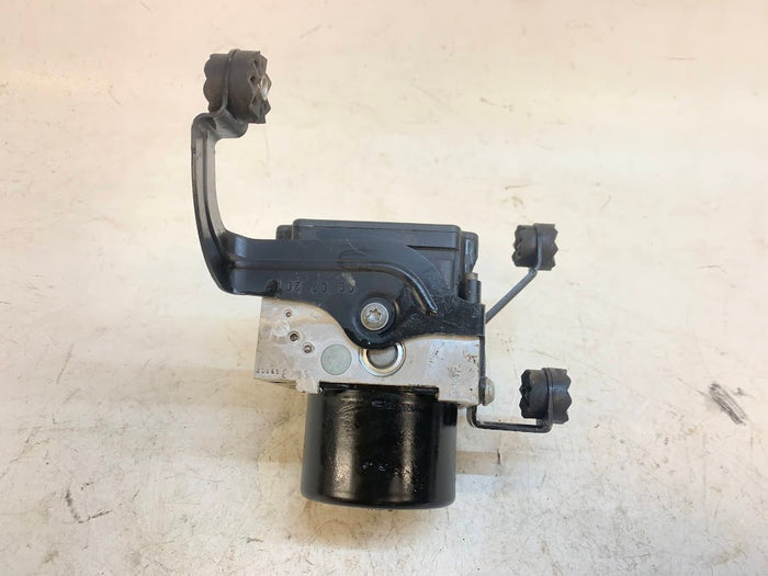 BMW F30 328xi ABS Pump 6860731/6860730