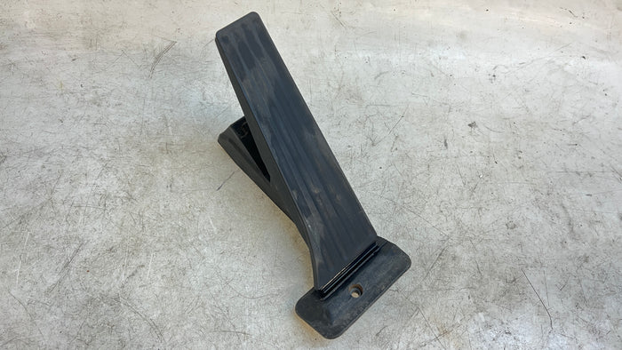 BMW F10 AUTOMATIC THROTTLE/ACCELERATOR PEDAL 6858574