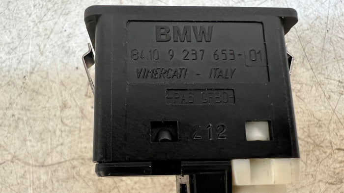 BMW F10 AUX & USB PORT W/ PIGTAIL 9237653