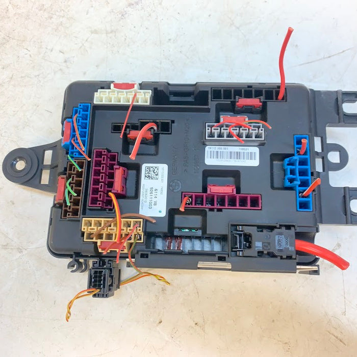 BMW F30 F31 F32 F33 F34 F36 3 & 4 Series Trunk Power Distribution Fuse Box 9261110