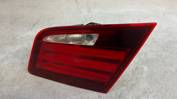 BMW F10 PRE-LCI INNER RIGHT TRUNK TAIL LIGHT 7203226