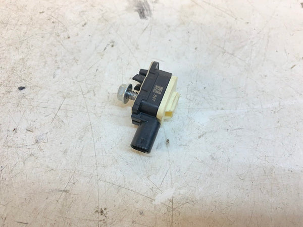 BMW F30 F32 F80 M3 340xi 440xi 335xi 435xi Door Impact Crash SRS Sensor 9217711