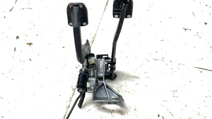 BMW E46 M3 330ci 328ci 325ci 323ci 320i Manual Transmission Clutch/Brake Pedal Set 1163870/2229128 *Aftermarket*