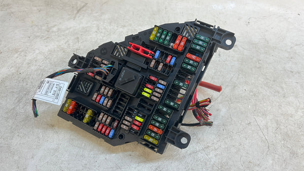 BMW F10 REAR POWER DISTRIBUTION BOX/FUSE PANEL 9264923