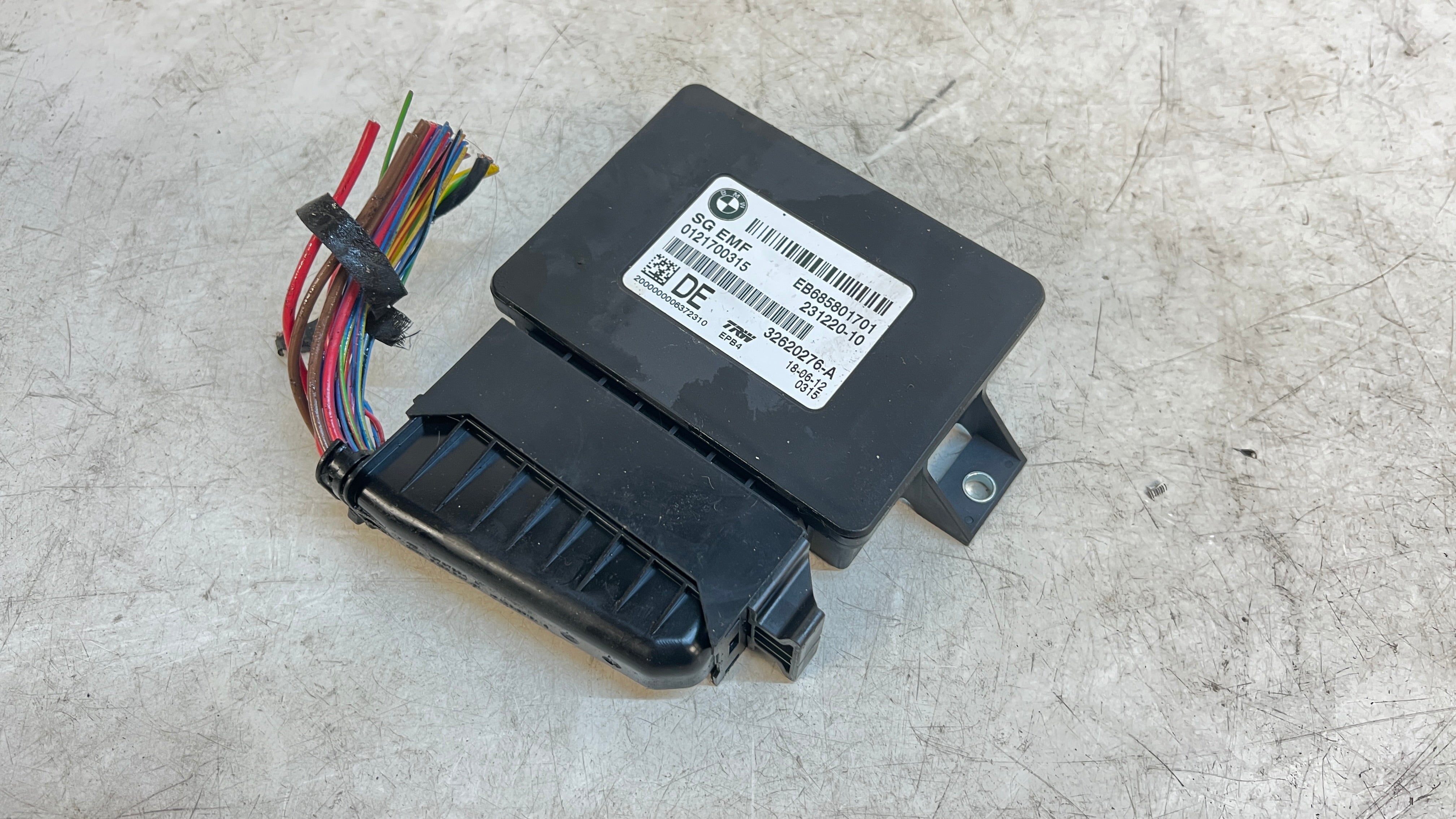 BMW F10 ELECTRO-MECHANICAL PARKING BRAKE/EMF MODULE 6858017 – Proper ...