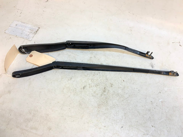 BMW F10 5 Series Left/Right Windshield Wiper Arms 61617182459/61617203156