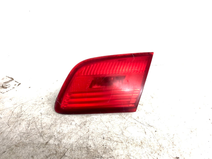 BMW E92 335i 328i M3 Pre-LCI Passenger Side Inner Trunk Tail Light 7162300