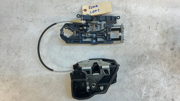 BMW F10 DOOR LOCK ACTUATOR & CARRIER REAR LEFT 7229459 / 3718722712 *DAMAGED*